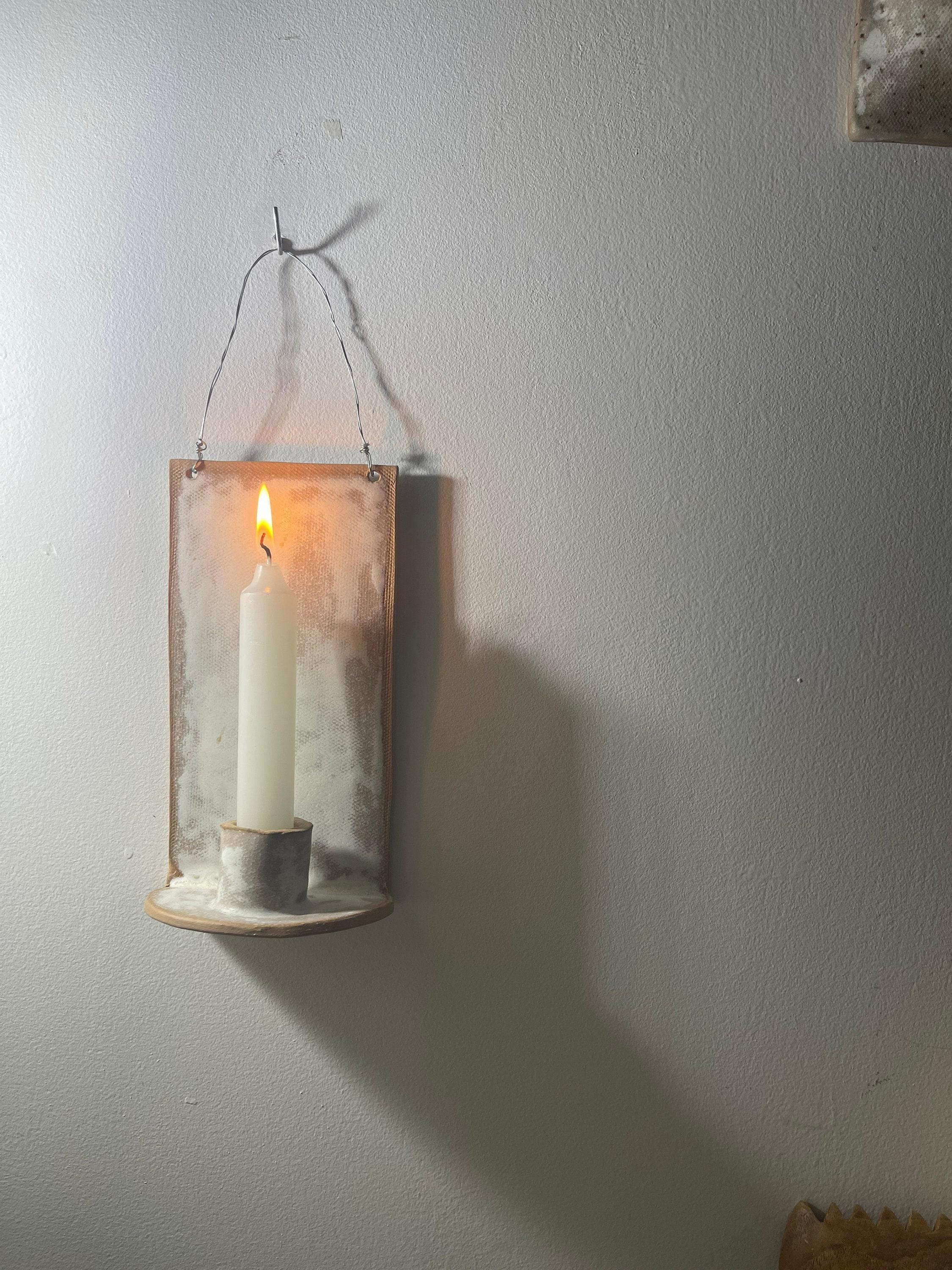 Bougie artisanale dans pot ancien en porcelaine de Paris - L’Atelier de Noé