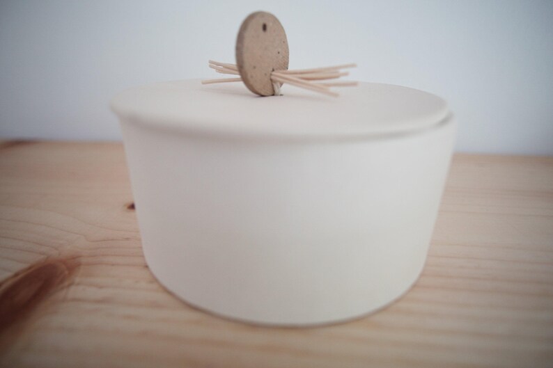 Minimal Jewelry Box, Aesthetic Jewelry Box, Ceramic Jewelry Box, Wedding Gift, Ceramic Anniversary Gift, Minimal Gift For Her, Memento Gift image 3