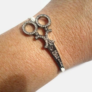 Bracelet ciseaux blancs, bracelet coiffeur, bracelet cisailles, bijoux de coiffeur, bracelet coiffeur, cisailles strass image 4