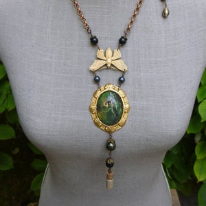 Grande collana magica art deco farfalla cabochon e perle &quot;Ex voto a Notre-Dame des Fées&quot;