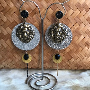 Leoni dissociati in oro e argento e orecchini &quot;Majesty&quot; in cristallo