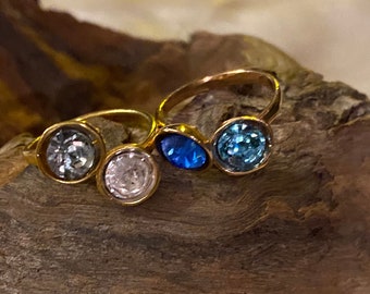 Adjustable brass ring and colored Swarovski crystal cabochons "Winter Sky"