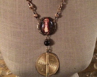 Collier art nouveau doré vieilli cabochon Klimt perles et bijoux anciens "Pallas"