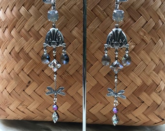 Boucles art nouveau laiton argenté libellules et cristal swarovski "Au royaume d'Ondine"