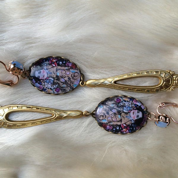 Boucles art-nouveau, cabochons Klimt, estampes dorées et cristal swarovski "Portrait de femme"