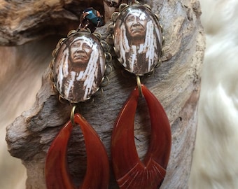 Boucles ethniques chic amérindiennes, cabochons et cristal "Les plumes de Vatanka"