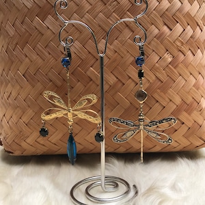 Riccioli art nouveau dissociato ottone dorato e libellule di bronzo e cristallo swarovski &quot;Nel regno di Ondine&quot;