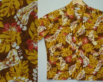 1960s Shirt / Hawaiian / L / Footprint / Barefoot / Hawaiian Shirt / Capri Collar / Cabana Shirt / Tiki Shirt / Tapa / 1960s Hawaiian Shirt