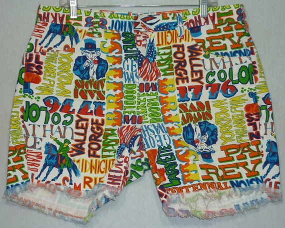 1970s Shorts / M - L / 34 - 36 / Pop Art / Bicente