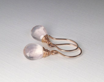 Pendientes de cuarzo rosa: colgante rosa pálido, piedra preciosa natural en oro, oro rosa, plata de ley, titanio o cobre.