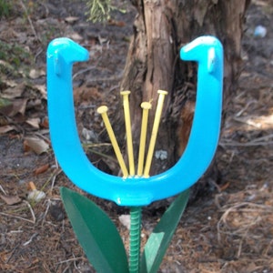 Teal Horseshoe Flower: Recycled Metal Garden Art