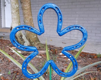 Blue Horseshoe Flower, Metal  Garden Stake, Spring Yard Art, Lucky Horseshoe