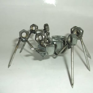 Ant Figurine, Recycled Metal Ant Sculpture Garden Stake