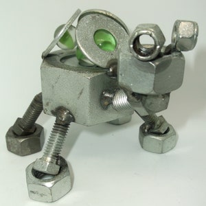 Arte reciclada em metal de tartaruga, tartaruga em miniatura