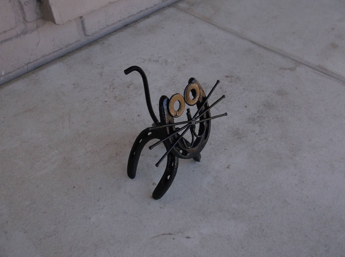 Horseshoe Cat Kitty Figurine Metal Art Upcycled Art Etsy