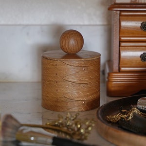 3 1/2 Round Bentwood Box with Round Knob / Candy Box / Treasure Box image 1