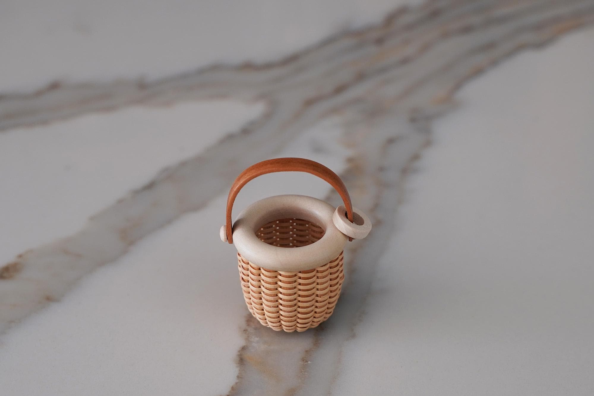 フルラッチタイプミニナンタケットバスケット（人工象牙）1インチ