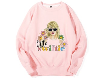 Little Swiftie Jeugd Sweatshirt-Taylor Fan Gift-Schattige Swiftie Shirt-Album Tour Floral Swiftie sweatshirt-Swiftie Kinder Sweatshirt