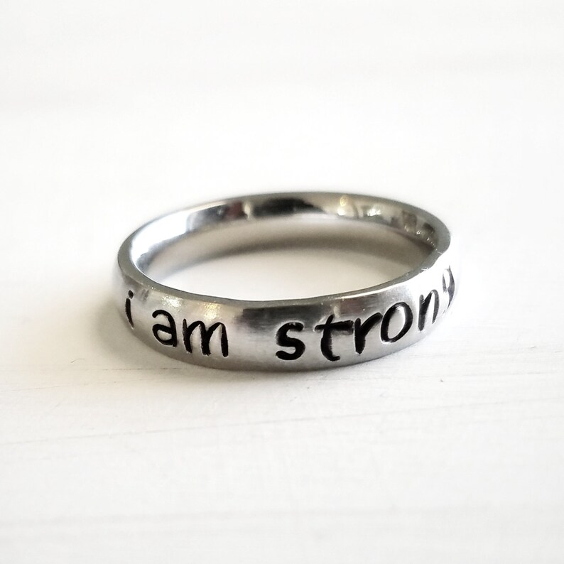 I Am Strong Ring, Survivor Jewelry, Strength, S'il vous plaît lire tous les détails de l'article pour le dimensionnement image 1