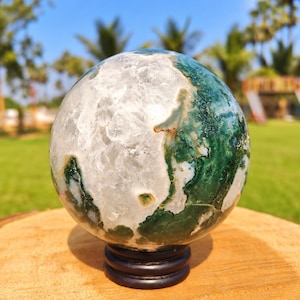 Sfera di agata muschiata da 90 mm con finestra druzy - Sfera di cristallo verde naturale - Grande sfera di pietra curativa - Decorazione per casa e altare in stile naturale - Regalo