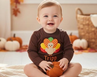 Babyjongens romper of shirt met Thanksgiving kalkoenapplicatie en borduurwerk, herfstkleur, bruin.