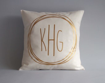 Monogrammed pillow - Modern monogram pillow - 16x16 18x18 20x20 24x24 -  Monogram Pillows - Cushion Gold Monogram - Pillow Monogram