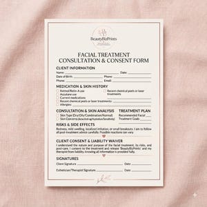 Puede incluir: Un formulario de consulta y consentimiento para tratamientos faciales en color beige con texto marrón oscuro. El documento incluye secciones para información del cliente, historial médico, análisis de piel, plan de tratamiento y firmas.