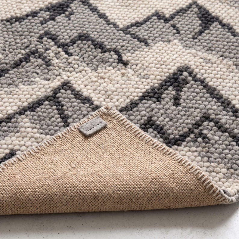Textile Rug Pattern Textures Black and Cream Abstract, Handmade Textured Area, Concentric Circle ...