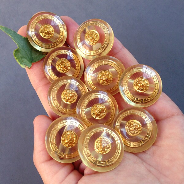 1 pc Lion Head Vintage button size 28 mm 1.1" Made in Italy / Amazing 1990s Haute Couture button / golden tone brass and lucite resin