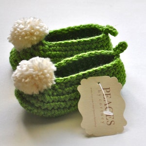 Baby Shoes with Pom-Pom (baby booties, baby moccasins, baby slippers)