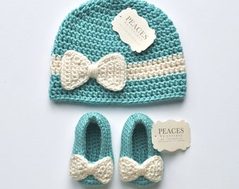 Baby & Co Baby Hat and Shoes Set (skull cap beanie)