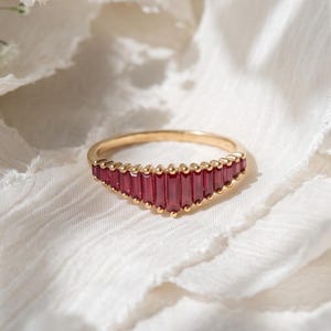 Baguette Ruby Crown Ring Gold Curved V Stackable Band Dainty Red Gemstone Chevron Anniversary Gift Vintage Art Deco Crown Jewelry for Her