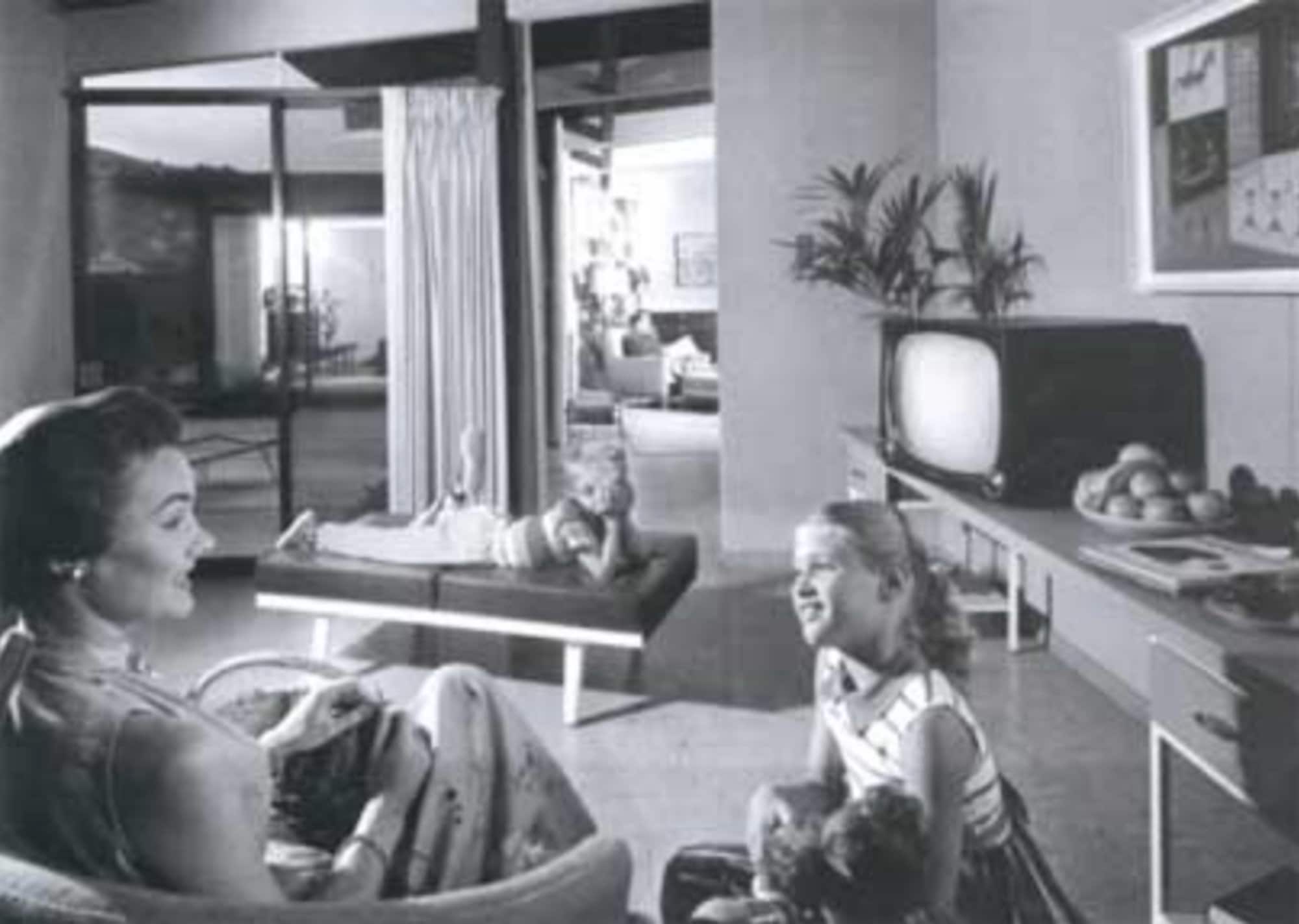 Eichler: Modernism Rebuilds the American Dream by Paul Adamson