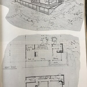 以下が含まれることがあります： モダンな2階建ての家の建築スケッチ。平らな屋根と大きな窓があります。上層階にはリビングエリア、キッチン、デッキがあります。下層階には寝室とレクリエーションエリアがあります。平面図も含まれています。