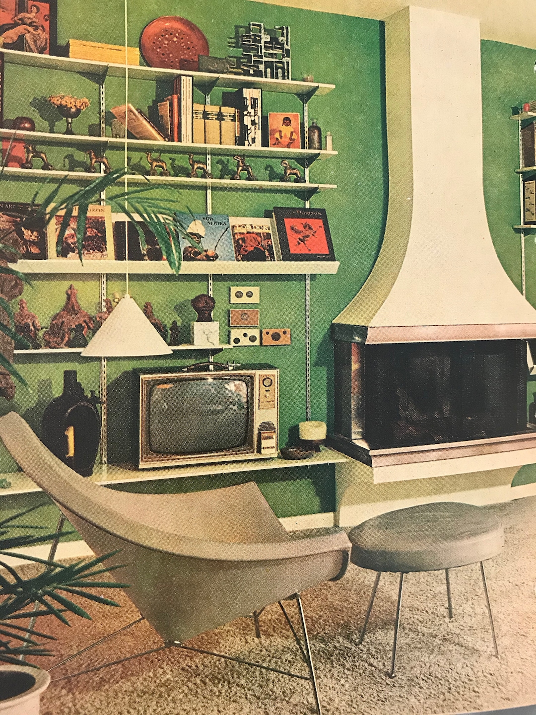 Better Homes and Gardens Decorating Book 1968 MID CENTURY MODERN