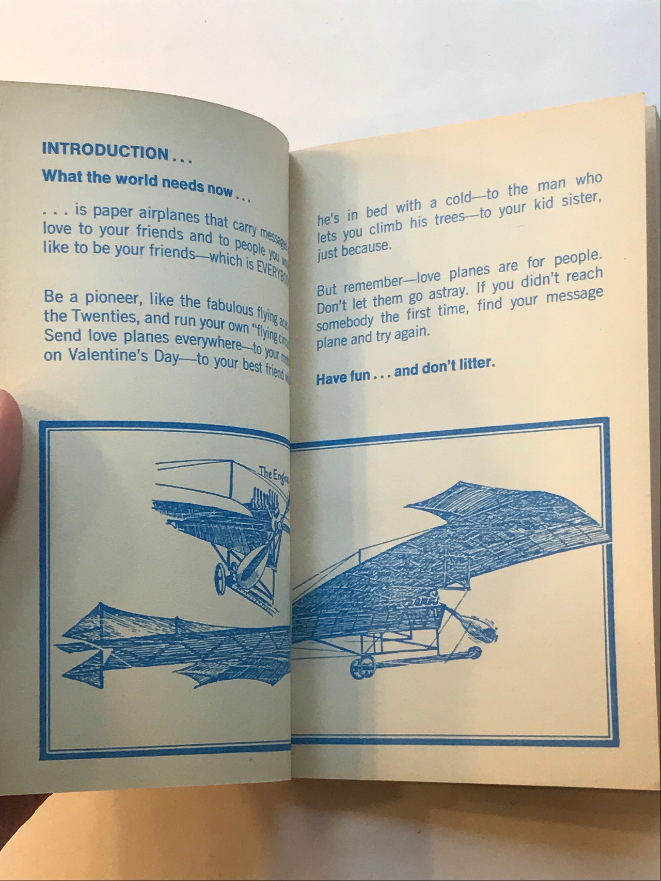 Vintage Peter Max Paper Airplane Book, 1971 Mod Pop Art - Etsy