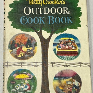 Betty Crocker&#39;s Outdoor Cook Book Vintage Cookbook 1961 Mid Century Era Retro Barbecue Recipes