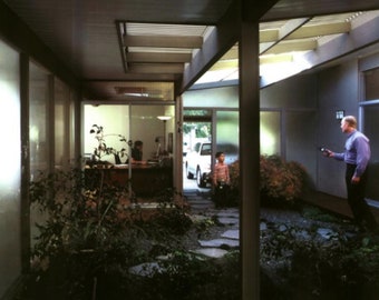 Eichler: Modernism Rebuilds the American Dream by Paul Adamson