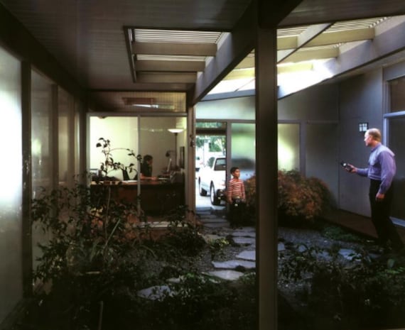Eichler: Modernism Rebuilds the American Dream by Paul Adamson