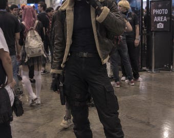 Costume cosplay di Leon Kennedy / Outfit di Resident Evil 4 / Costume di Leon S Kennedy / Cosplay di RE4 / Giacca, pantaloni e imbracatura di Leon