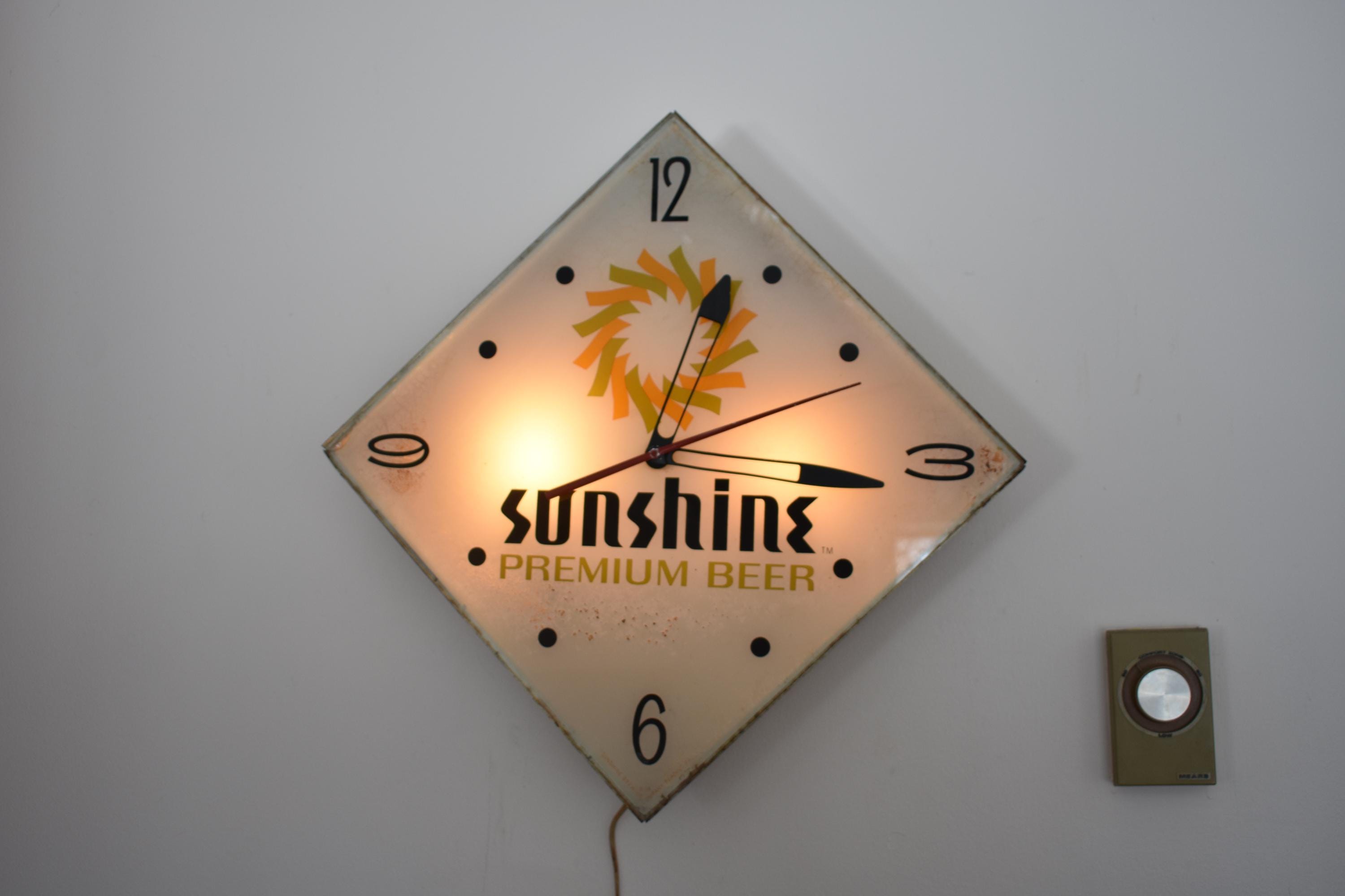 RARE Vintage 1950s Sunshine Premium Beer Light-up Clock – Reading