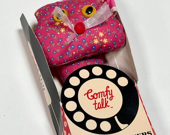 1983 Comfy Talk Calico Critters - telephone rest for neck - vintage calico cat phone rest