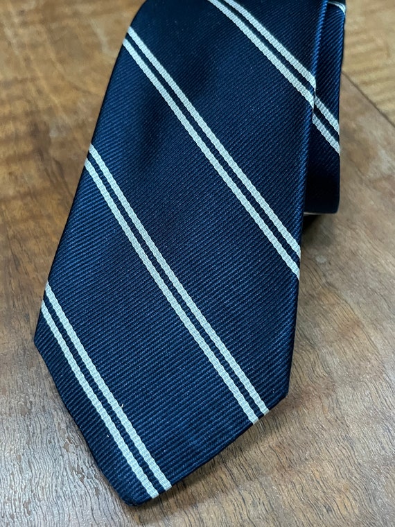 Vintage tie by Rivetz of Boston - all silk - clas… - image 2