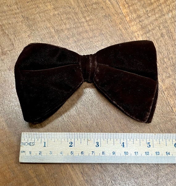 1970s Vintage chocolate brown velvet bow tie - cl… - image 6