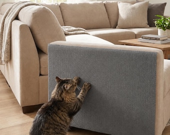 壁掛け式猫用爪とぎパネル、高密度テクスチャ加工の垂直面、家具を傷つけない省スペース設計（室内飼い猫向け）