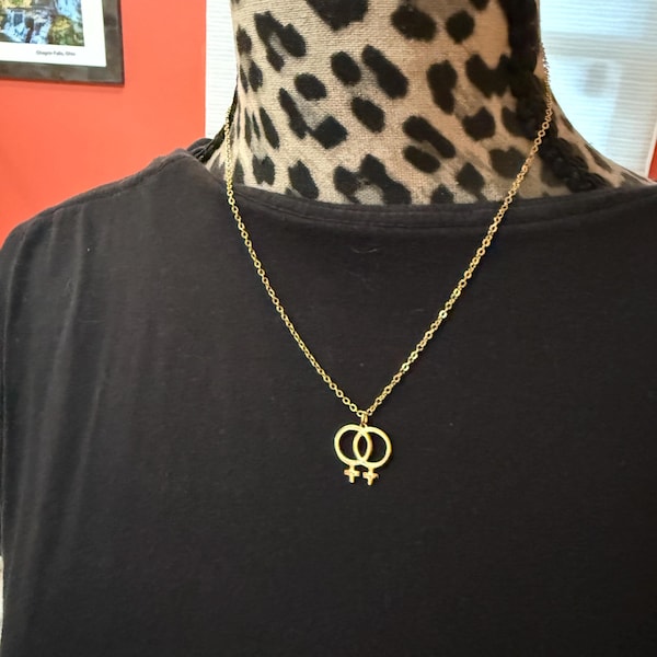 Double venus necklaces