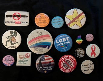 Buttons various see photo