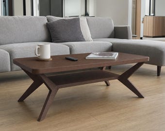 Couchtisch aus Holz im Mid-Century-Stil, niedriger Wohnzimmertisch mit Ablagefläche