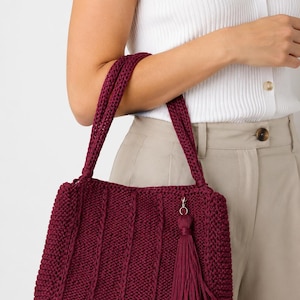Patrón de bolso de hombro de ganchillo, bolso tote texturizado con trenzas en PDF con borla