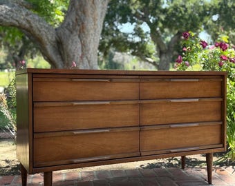 Mid Century Modern Solid Wood Dresser, Tapered Leg Chest of Drawers